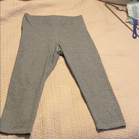 Old Navy Pants - Women’s active leggings